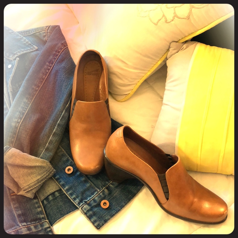 Dansko wedge